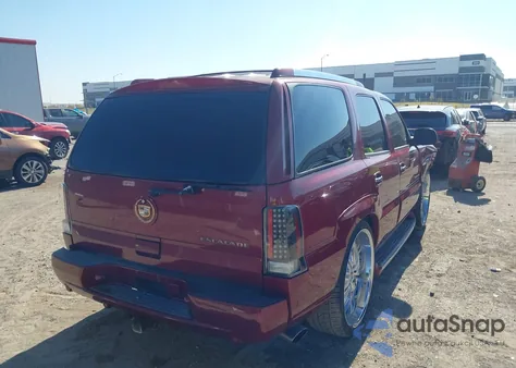 2004 Cadillac Escalade Standard from USA, damaged, VIN 1GYEK63N94R176972